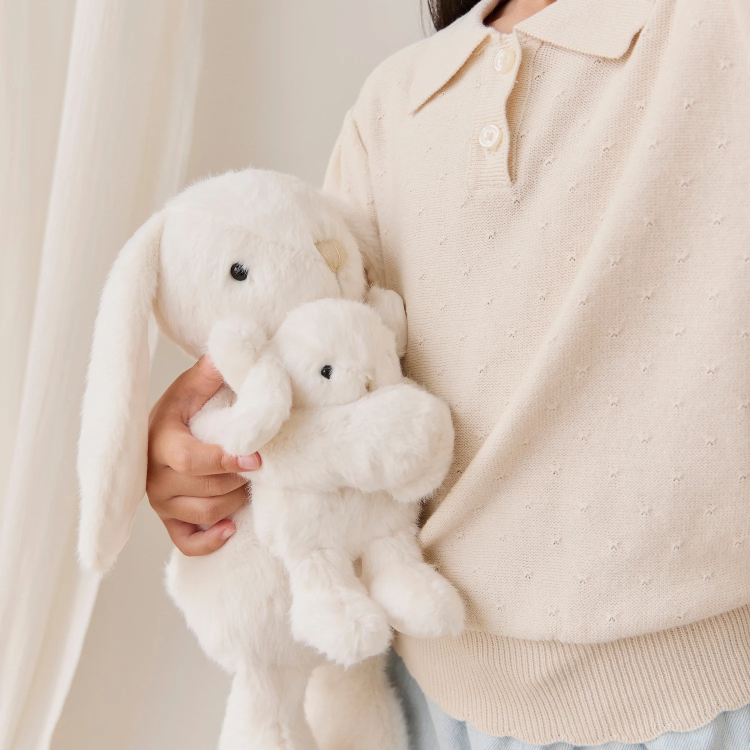 Snuggle Bunnies - Frankie the Hugging Bunny - Marshmallow