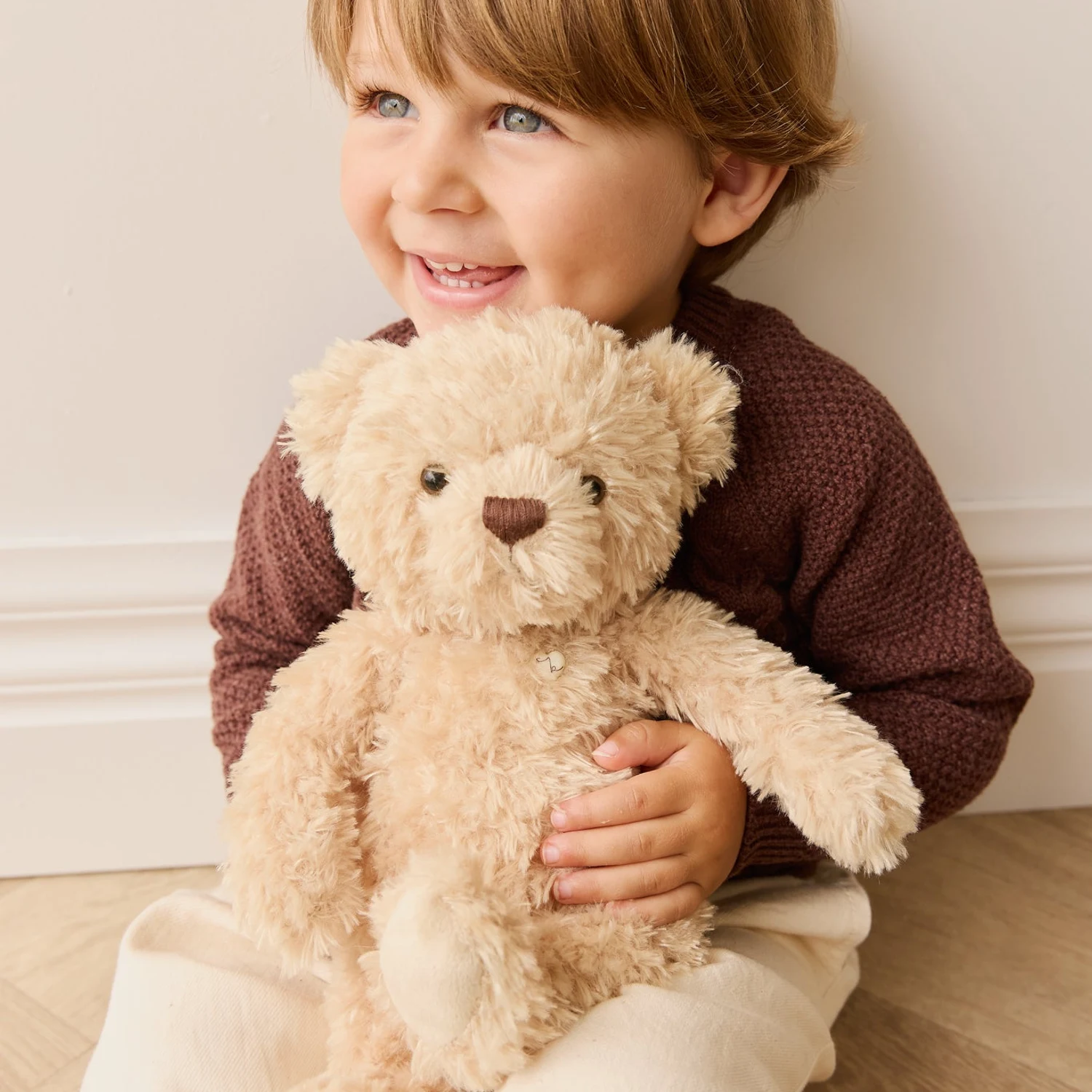 Snuggle Bunnies - Arthur the Bear