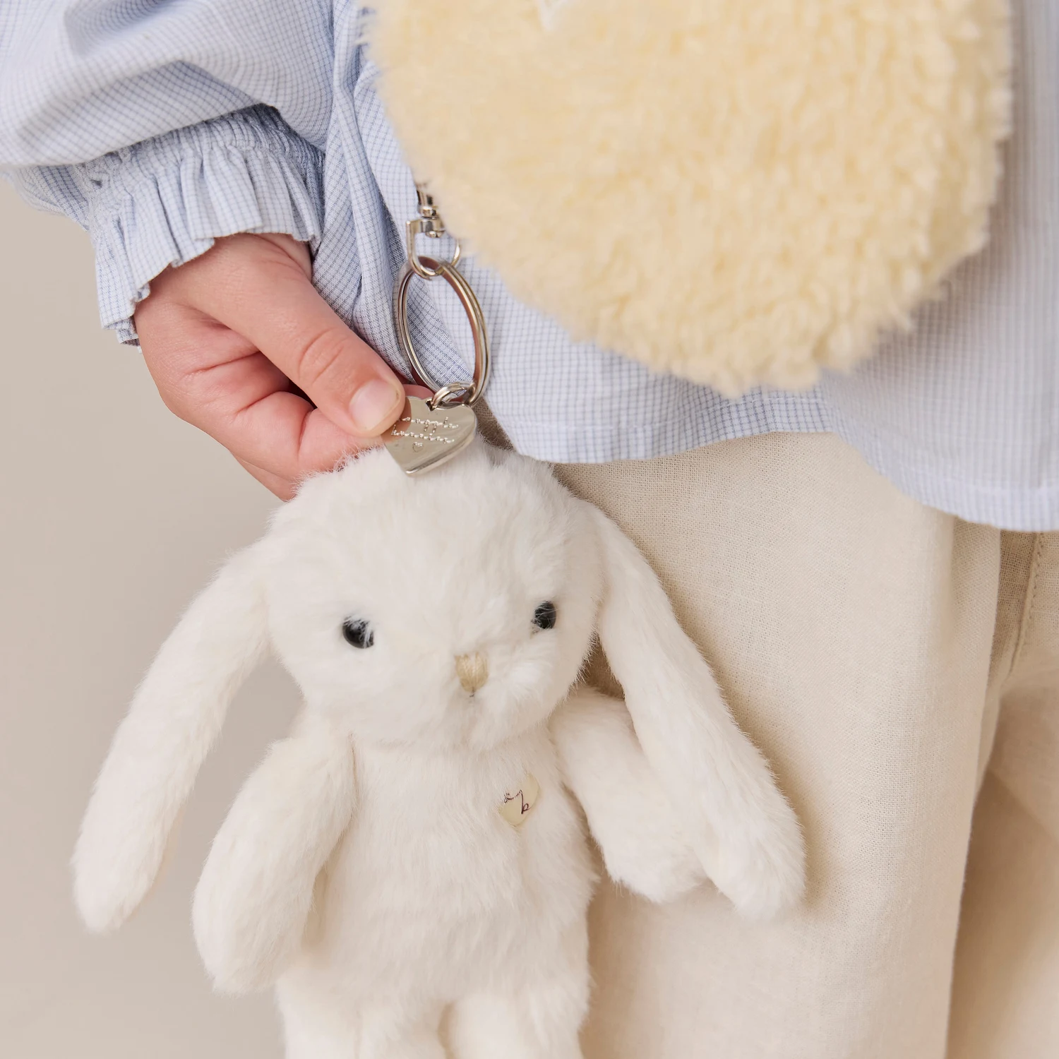 Snuggle Bunnies - Penelope Keyring - Marshmallow