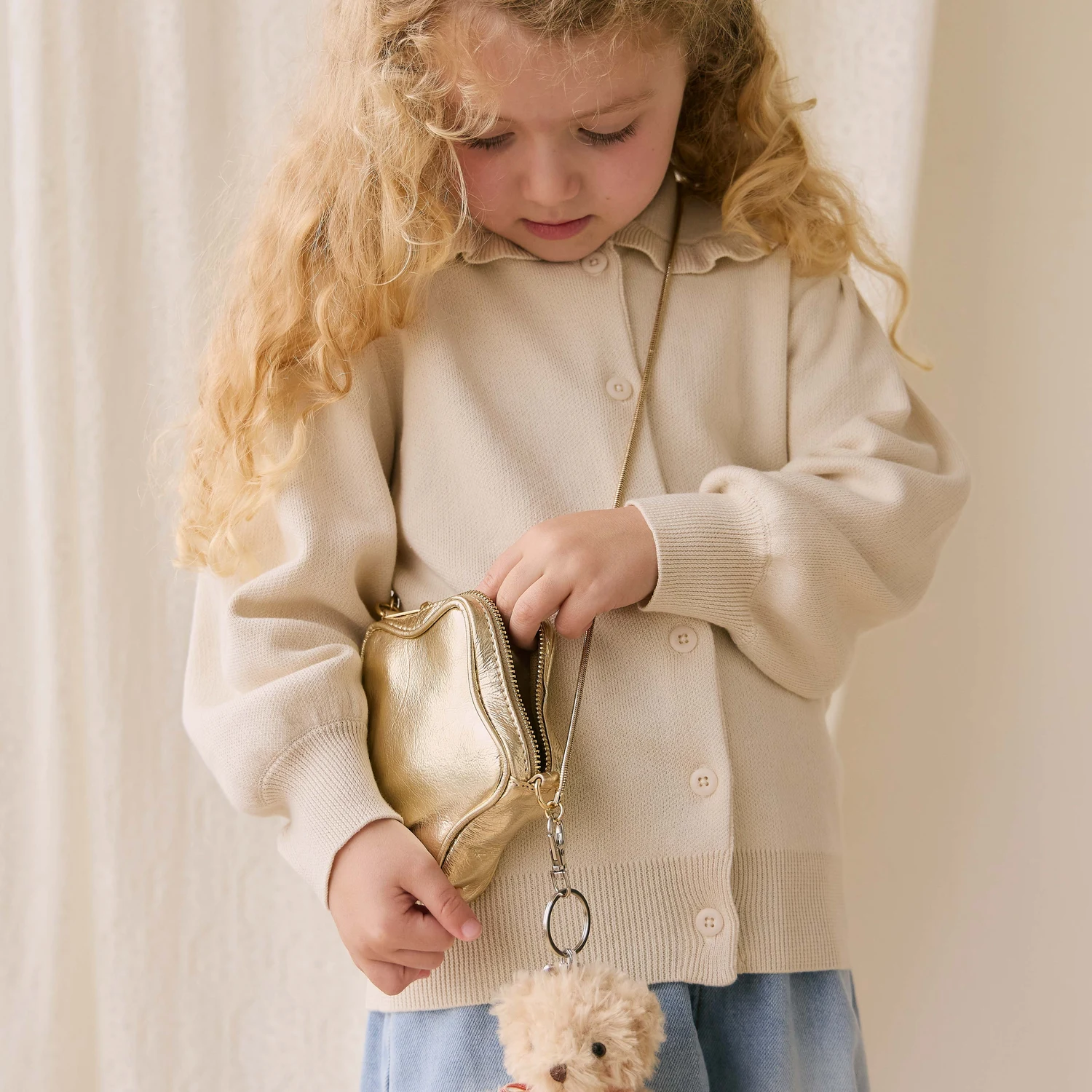 Snuggle Bunnies - Arthur Keyring - Arthur with Red Stripe Bow