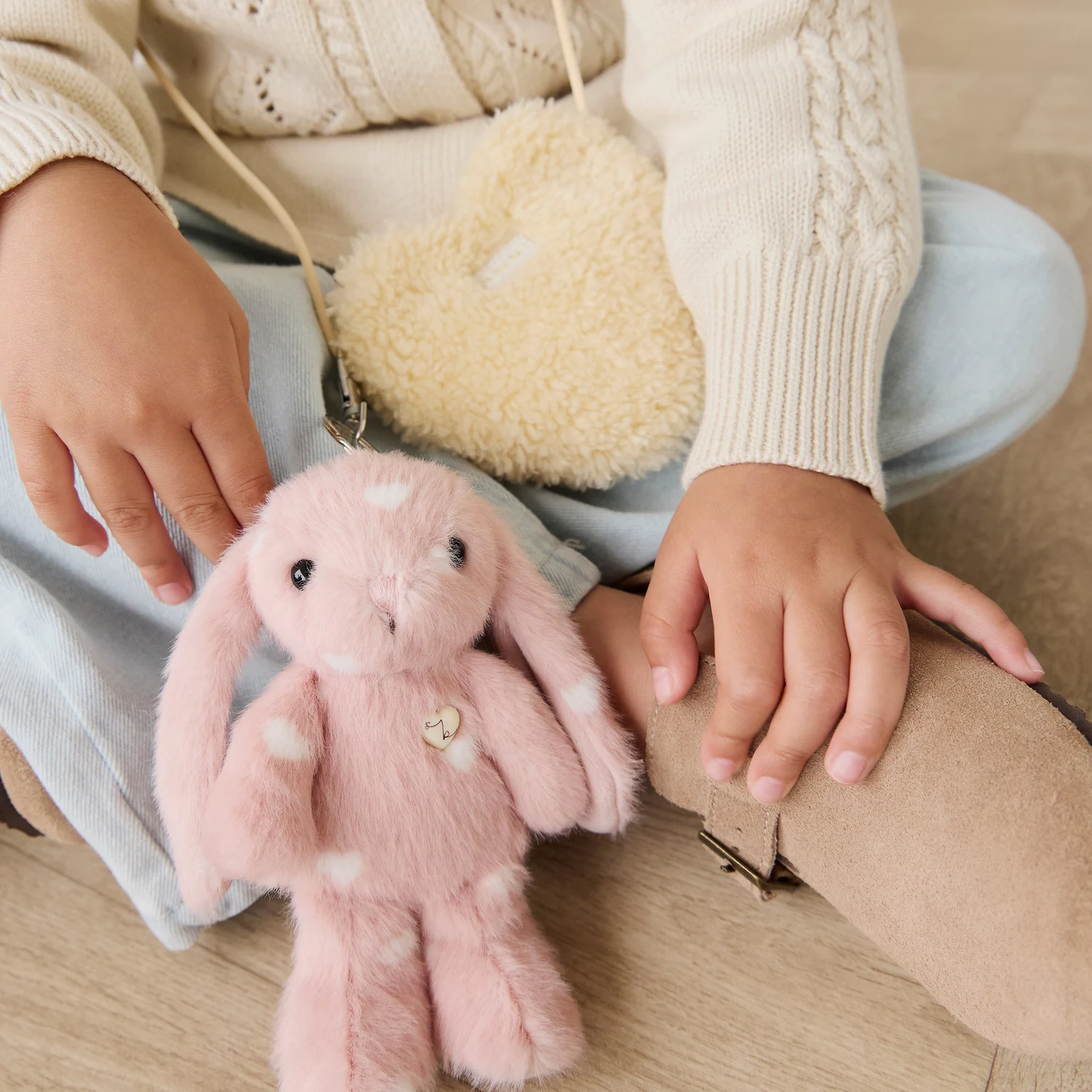 Snuggle Bunnies - Penelope Keyring Little Love