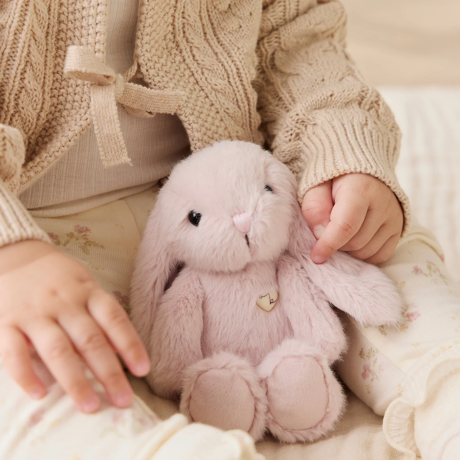 Snuggle Bunnies - Little Penelope - Blossom