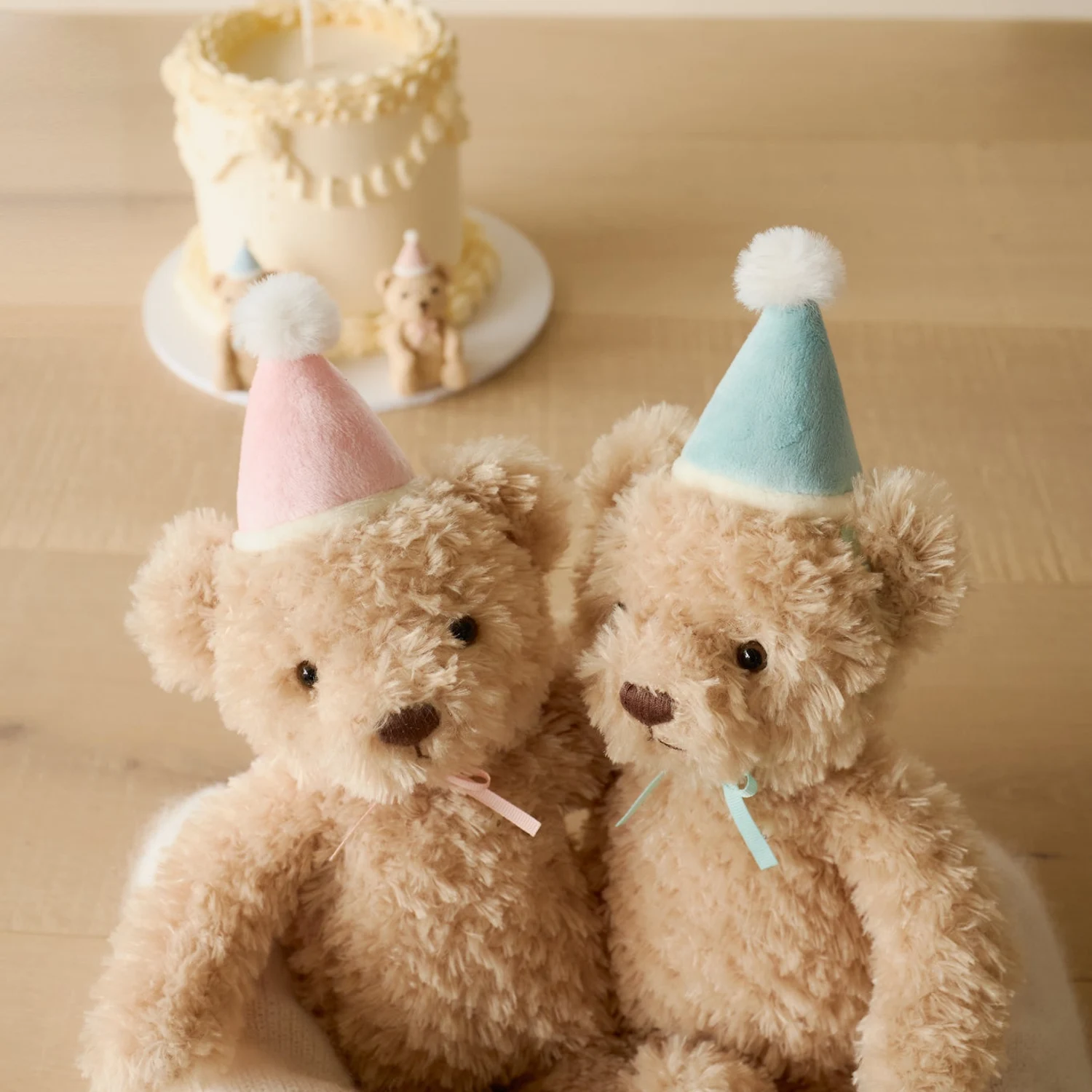 Snuggle Bunnies - Birthday Arthur - Sky